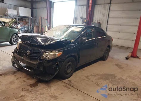 2012 Toyota Corolla Le z USA, uszkodzony, nr VIN 2T1BU4EE0CC882595